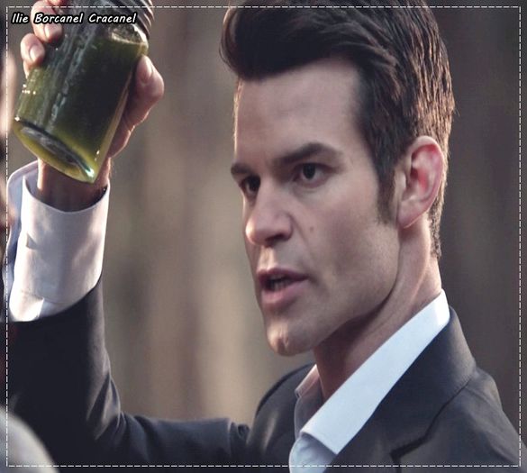 ;; AVEAM PAR MISTOOO ;X #DEREK *SE UITA CU EL LA TVD 2X1O <3 * =))))))))