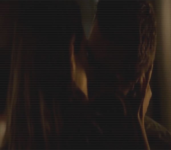 ;; *o saruta deodata fara sa-i mai raspunda*=)))#Hayley