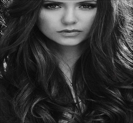 ;_ Uite cine imi cumpara ceva dragut de Craciun..#steff=))) + (cl); Asta inseamna ca`mi dai la desene?..;;) [isi plimba un deget pe bluza lui]#koll=)))))
