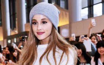 images-31 - Ariana Grande in daydreamin