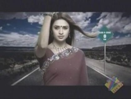 SZLIXESVQTGOQKSTYCL - Divyanka Tripathi