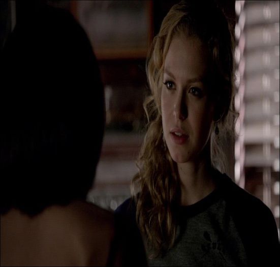 ;. #se zbate în sărut nuj =)))).-Klaus.