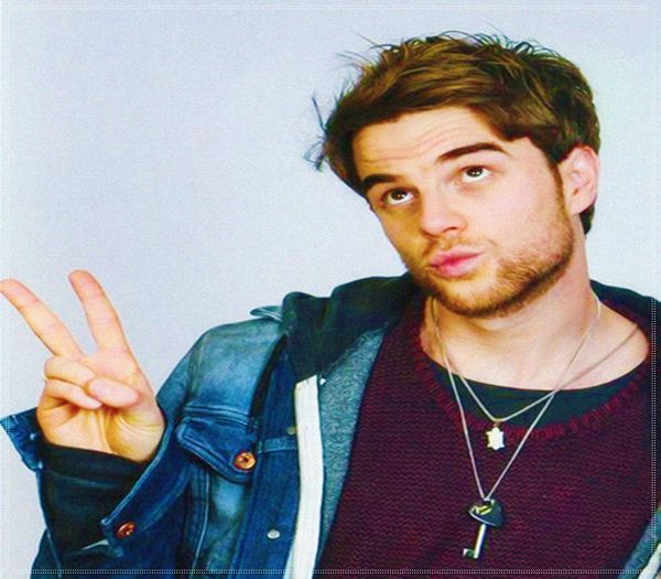 ;; clk Cu cea mai mare placere..*ia o lama de ras si ii rade doar juma` de mustata*=)))))))#Derek.; Nup...n-o sa ma doara, o sa-mi placa ;&gt;&gt;&gt;=)))))))#Tatia.
