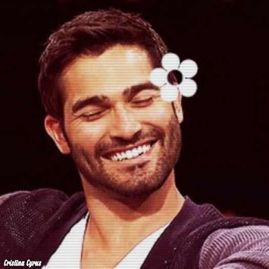 ➹❛ЯΛÐłØΛϾTłVƐ❜☂ *își pune o buruiană după ureche* Eu, rău ? CL; Cred că mă confunzi :) #Kol ; Kapu sus prințesuk kă kade koroana. #Elena
