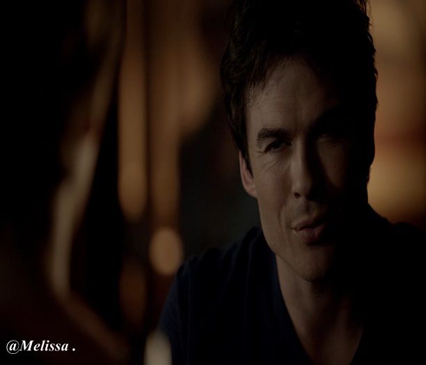 - *cobor scarile si vazand scenele ma opresc brusc*Ce ....