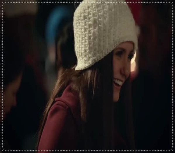 》*intra in casa cu un bulgare in mana; da in ea cu el* Heeeeey. - Epii 22 _ Let it snow