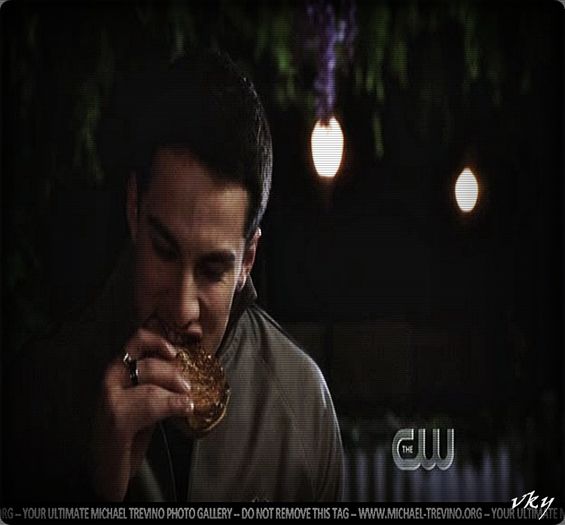 ▬ ❝|vine de la bucatarie mancand| - here - episode 37 - done