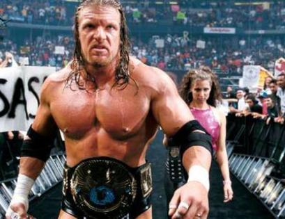 HHH-and-Stephanie-triple-h-and-stephanie-mcmahon-4430835-400-308 - triple h and his family