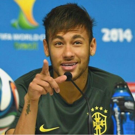 ɳҽყɱαɾ | nimic, de-abia m-am trezit :3 + *bea din vin* #ely ce faceti .. ?