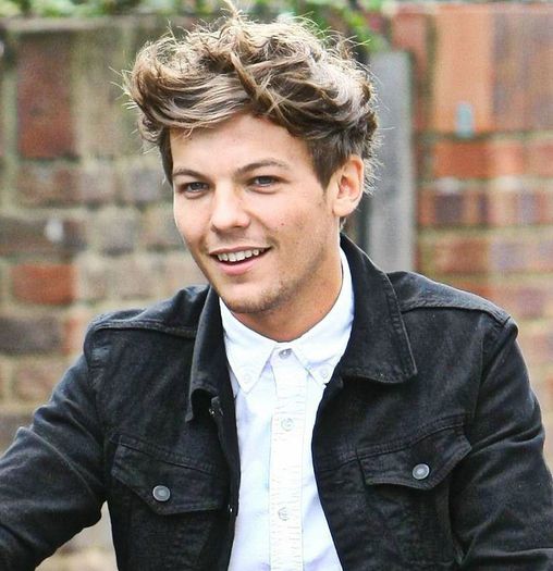 Louis-Tomlinson-London-22-08-12-louis-tomlinson-31929979-823-849 - louis tomilson