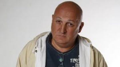 lnainte de a afla concluzia, mama ta are sa va spuna ceva.Eu trebuie sa plec la spital. Am o; operatie dificila.
