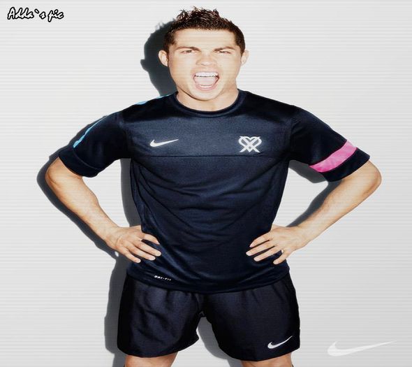 Ti-ai luat gaste? Ce e zgomotu asta din curte o.O