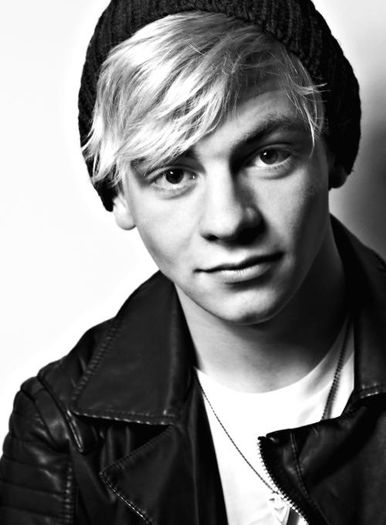 Ross-lynch-3