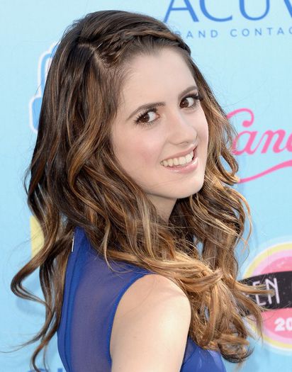 Laura-Marano-Long-Hairstyles-2014-Layered-Wavy-Hairstyles-with-Braided-Bangs1