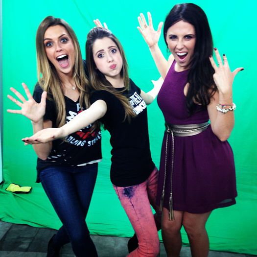 Instagram-laura-marano-ally-35823095-612-612