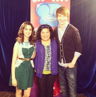 Laura-Raini-and-Calum-calum-worthy-dez-31865220-306-306 - Raini Rodriguez