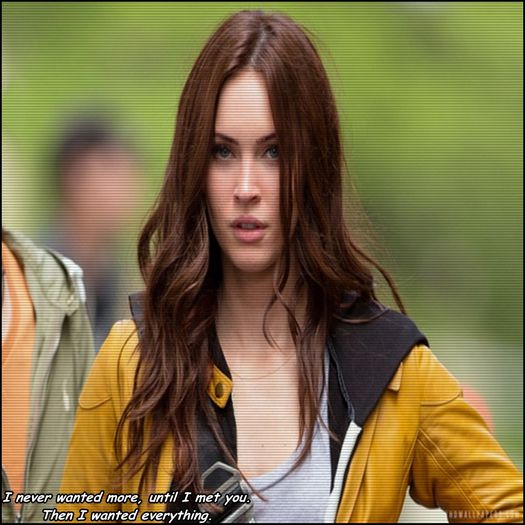 ☇qǝɐnʇıɟnๅ❦pısɐsʇǝɹ`.; #coboară de sus şi merge în sufragerie, se aşează pe canapea, se uită în -cl; #jur şi oftează; Unde sunteţi, mey... ;&lt; #o spune în şoaptă şi îşi ia faţa în palme oftând.
