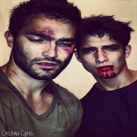 ➹❛ЯΛÐłØΛϾTłVƐ❜☂ *stă ip și bea din altă sticlă* Ok bye. #Klaus ; Cpl, cpl. #Caro