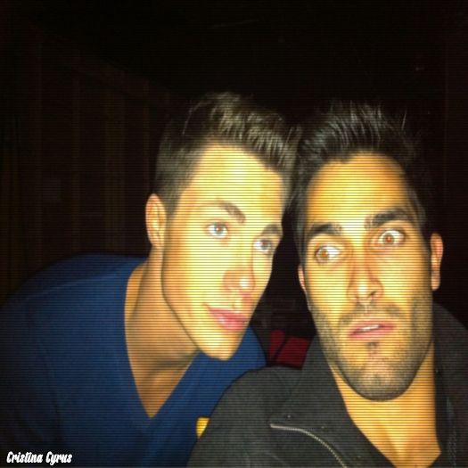 ➹❛ЯΛÐłØΛϾTłVƐ❜☂ *îi dă una peste cap de îi sare basca* Tu...