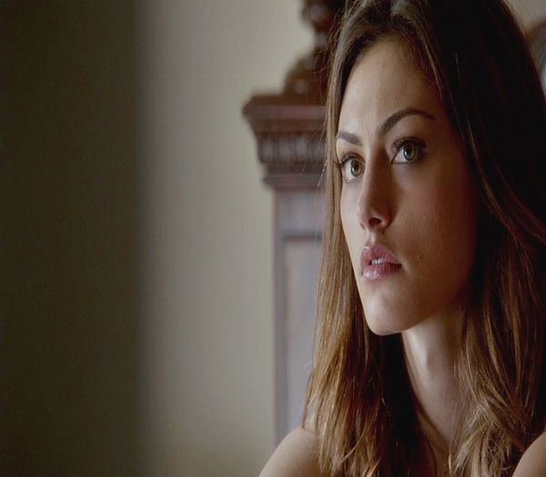 ✿ - *face un selfi cu elena si cei 2* Ma bucur ca te-am vazut in carne si oase. #sal cl; Gata, du-i pana nu ma razgandesc #freya + Merci de suvenir=)))))))))
