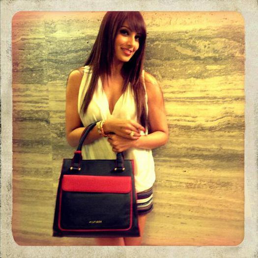 1383375_10151937358403812_413897484_n - Bipasha Basu