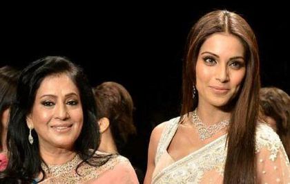 972004_10151584851603812_2032833907_n - Bipasha Basu