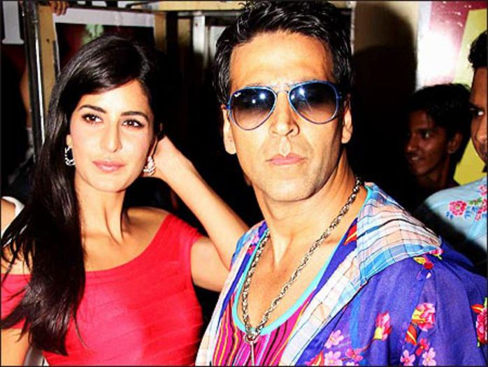 akshay-katrina_tees-maar-khan