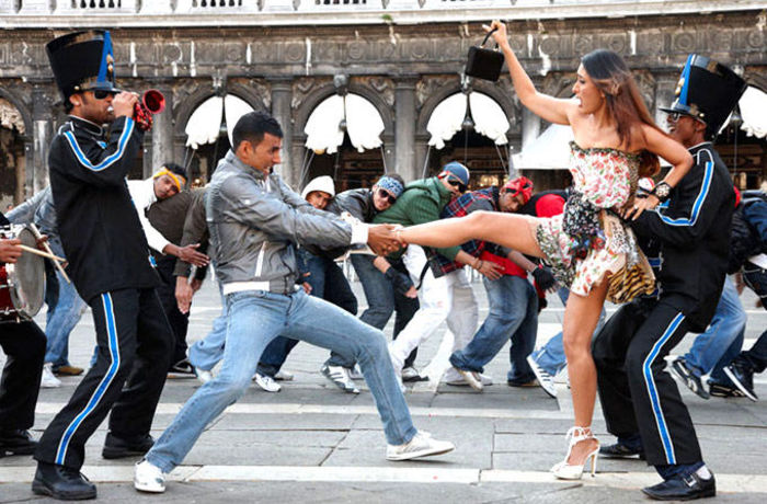 akshay-kumar-and-kareena-kapoor-song-still-kambakkht-ishq