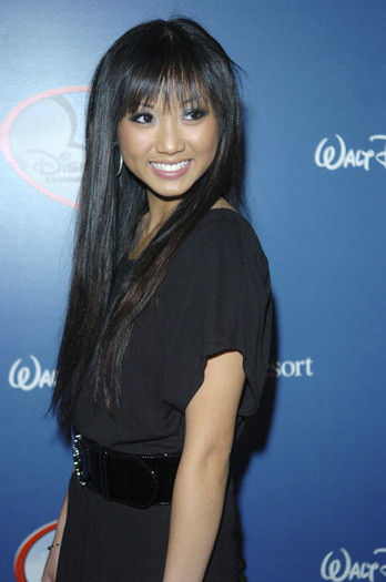 Disney+Channel+Games+2007+Star+Party+B4CUEStunKWl