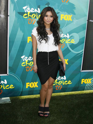 Teen+Choice+Awards+2009+Arrivals+cpCBgMjIHIul - Brenda Song