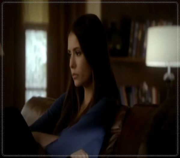 》*coboara nervoasa din camera ei si se tranteste pe canapea IP* :-w =)).