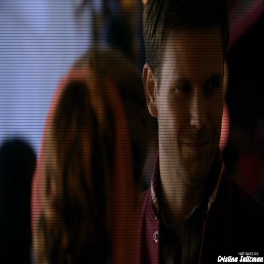 ➹❛ЯΛÐłØΛϾTłVƐ❜☂ *se dă cu dezinfectant* Așa. *se pune lângă ea*