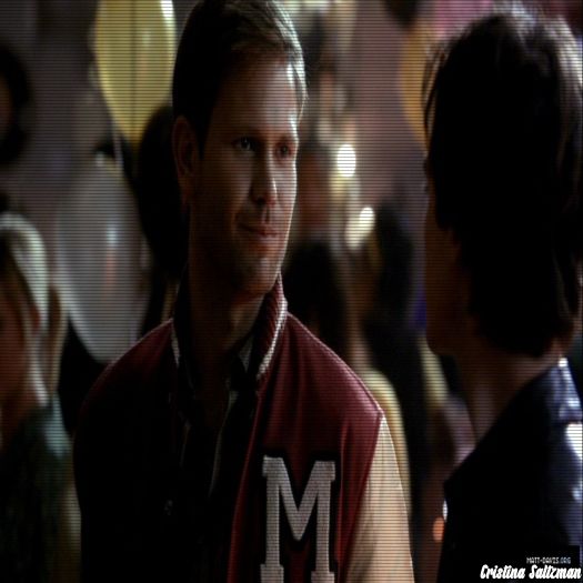 ➹❛ЯΛÐłØΛϾTłVƐ❜☂ *o prinde de mâini și o dă cu dezinfectant* Și gura aia CL; Trebuie dezinfectată, a umblat prin multe locuri. *râde*
