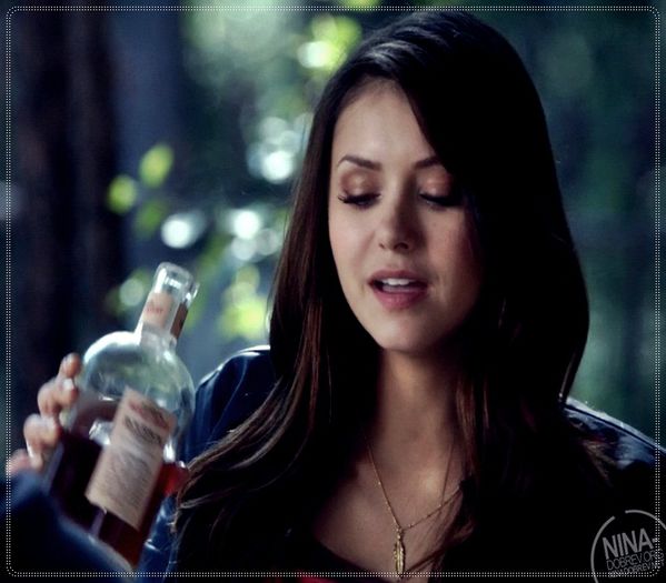 Daca tot zici ca ai venit la colindat, nu te mai las pana nu-mi canti ceva - episodul 03