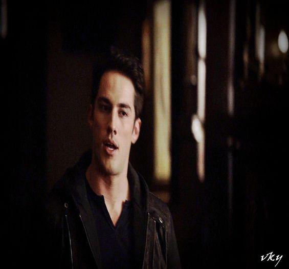 ▬ ❝In caz ca mi se face prea cald, am ceva rece care so scada...=)))