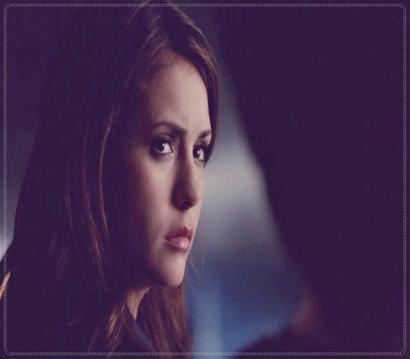 》 CL *se pregatea sa ia din salata* Meh, uite porcu...#Bonnie=))))) Vezi-ti de cantat si lasa salata - here - episode 38 - done