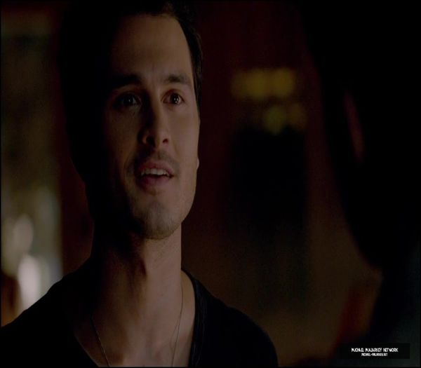 ✿ - Atunci hai sa bem*ia o sticla si ciocneste cu ea*#elena; Ce ai ma cu ea? #klaus - here - episode 38 - done