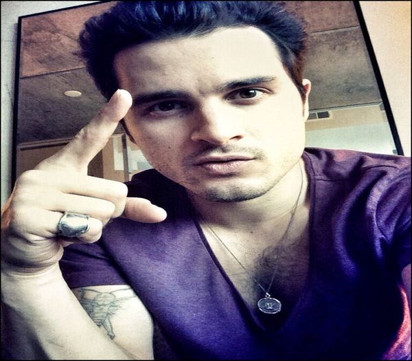 ✿ - Hello Fane! Frumos concert! L-am ascultat de la etaj#fane - here - episode 38 - done