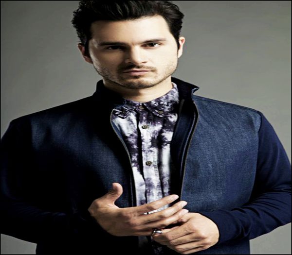 ✿ - Macar de Craciun! Nu vezi ce frumos te roaga Elena. #rebe