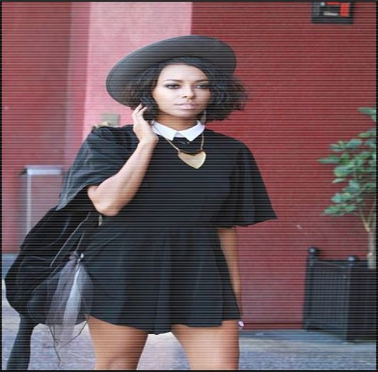 ↘ ; Multumesc la fel :3 #Hayley. Craciun fericit! #Lexi.