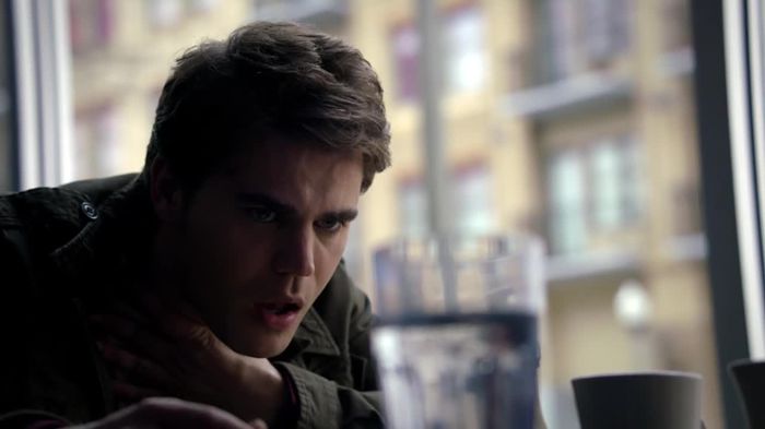 *se ineaca cu o clatita* Adica ii rupi extensiile? :))) #enzo *se tine cu mana de c;aie* - here - episode 38 - done