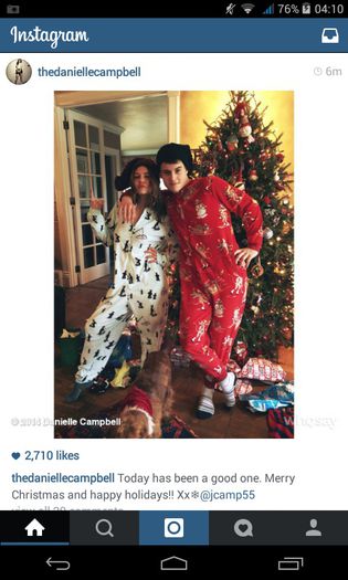 ~davina chilling... n-are nicio treaba data:)))))