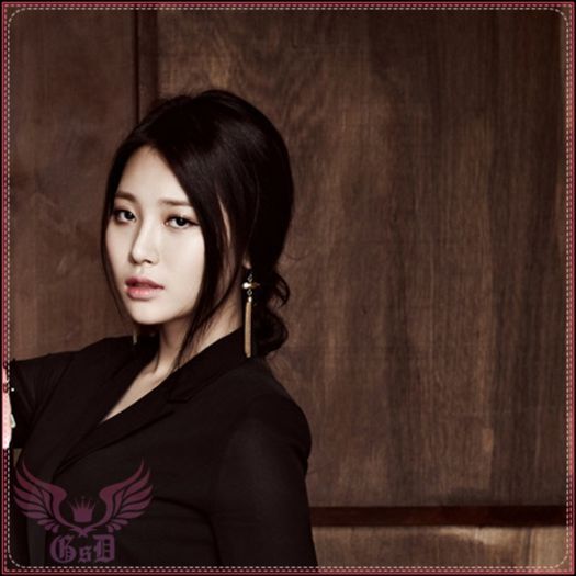 Y|-[se uită la Dae]  Mersi. :-w :)) Bye Hyo. :*