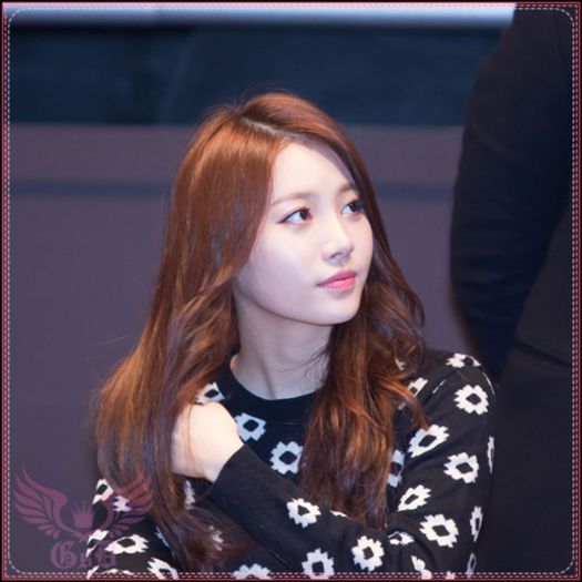 Y| ..:"> ..Hă.