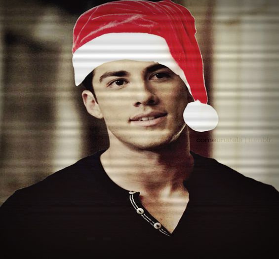 ▬ ❝|coboara scarile certandu`se cu sarpele| Ce faceai mahh in pat la #Rebekah, perr;;versule?..[cl]; Adica stai... Perr;;vers la f;;;;;fa trage... Corect?...|rade|[=)))))
