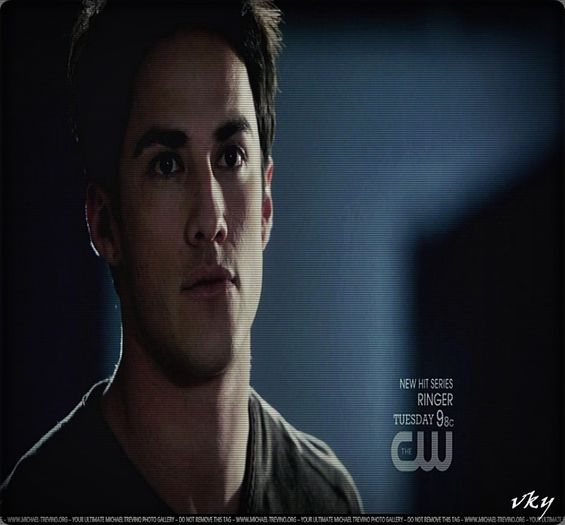 ▬ ❝Heya!...|lasa sarpele pe masa|