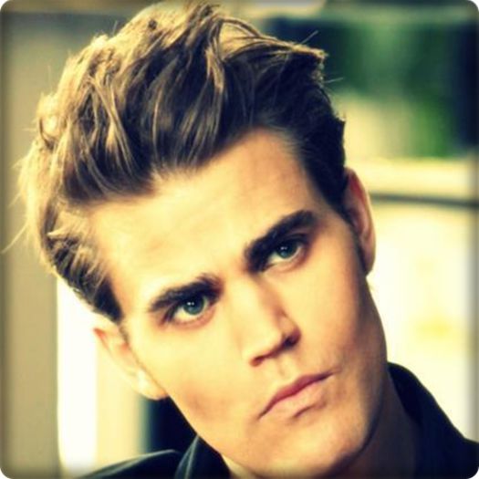 CL Ce faceti ? *vede lantisorul Elenei* mamama ultima fita lantul ala,amaneteaza-ti-l Elena; faci o avere intreaga cu el iti iei o casa si doua masini smechere
