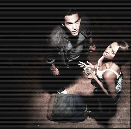 ↘ ;-cl- Mă bucur pentru tine. :))#Stefan. #îşi alege o ojă de culoare roz deschis. :))#Elena; heeei derek&amp;elijah .
