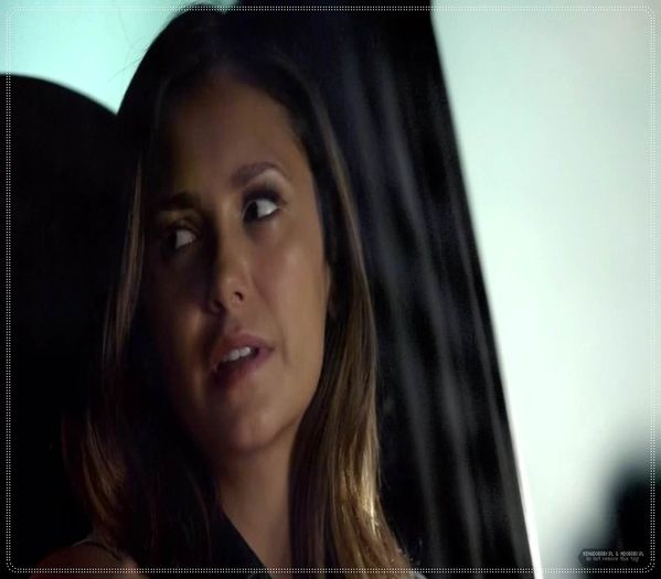 》clk Lila ;;) #Bonnie. Mey ciordinski, toata lumea stie ce afaceri ai facut tu ca sa-ti deschizi; restaurantul ;) =))) #Fane.
