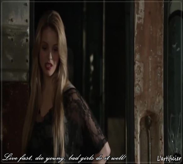 》*se uita IP spre patura; apoi spre Derek* G;ay mai esti, ma dezamagesti, cica tu esti alfa macho ;c